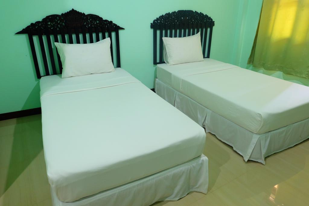 J-Safe Guesthouse Сукотай Екстериор снимка