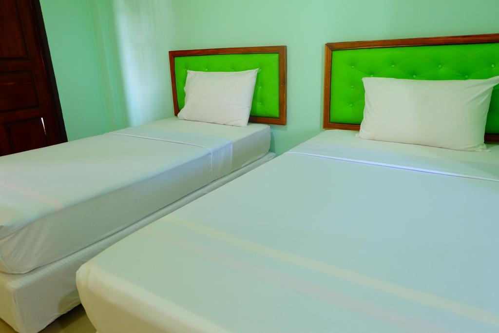 J-Safe Guesthouse Сукотай Екстериор снимка