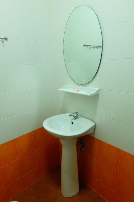 J-Safe Guesthouse Сукотай Екстериор снимка