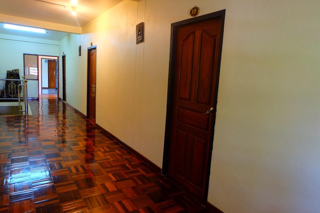 J-Safe Guesthouse Сукотай Екстериор снимка